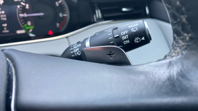 Land Rover Range Rover Evoque 1.5 P300e R-Dynamic SE 5dr Auto Hatchback